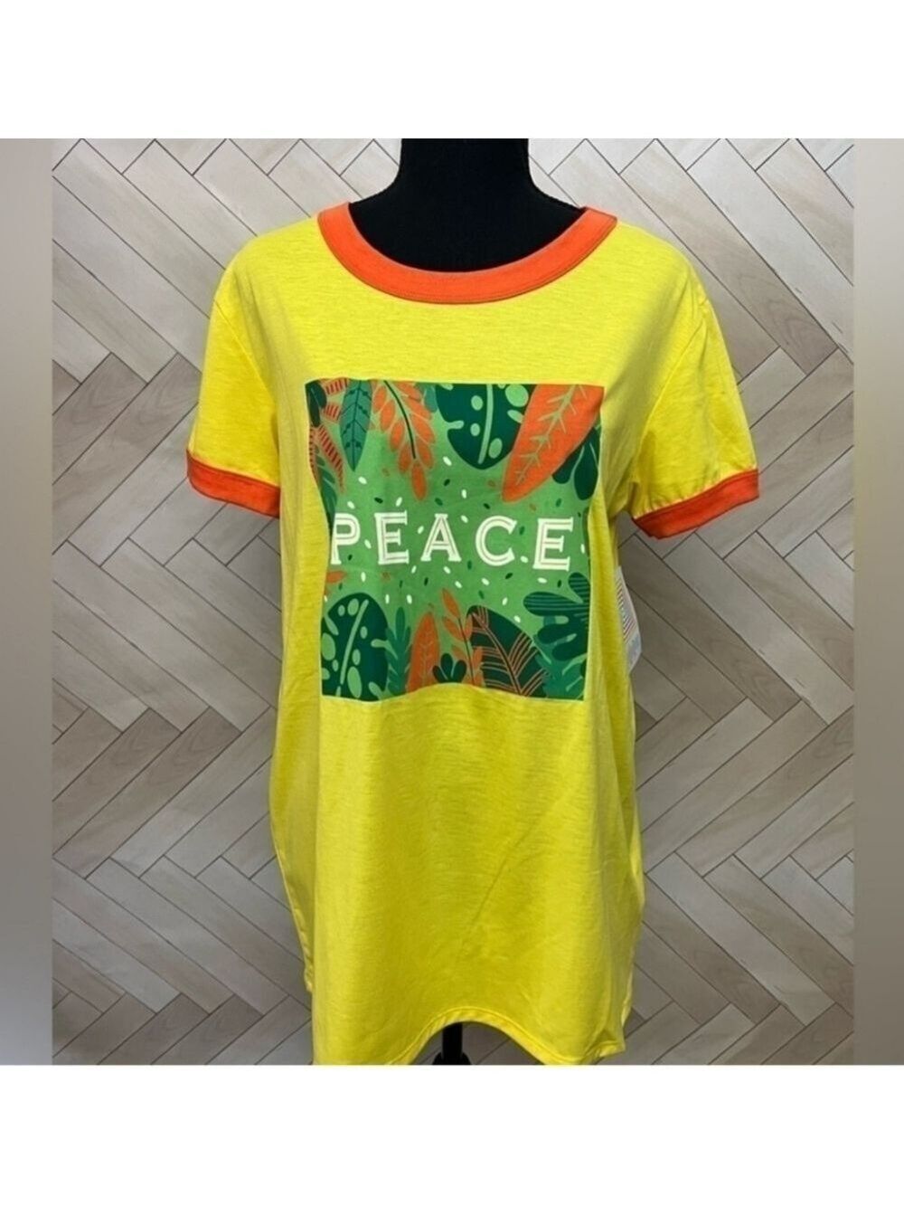 LuLaRoe LIV Top Peace NWT Women's Medium